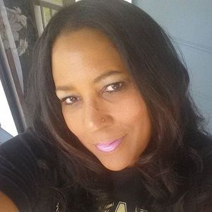 Meet your Posher, Pam